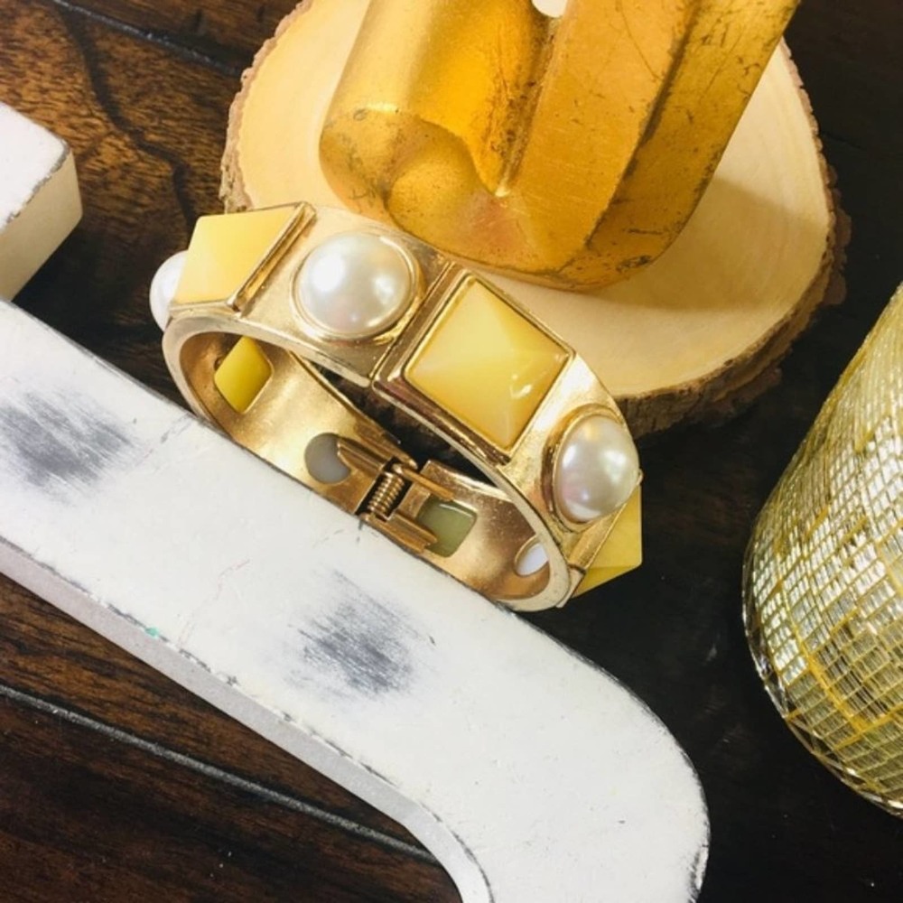 Pearl & Gemstone opaque clasp gold bangle bracelet